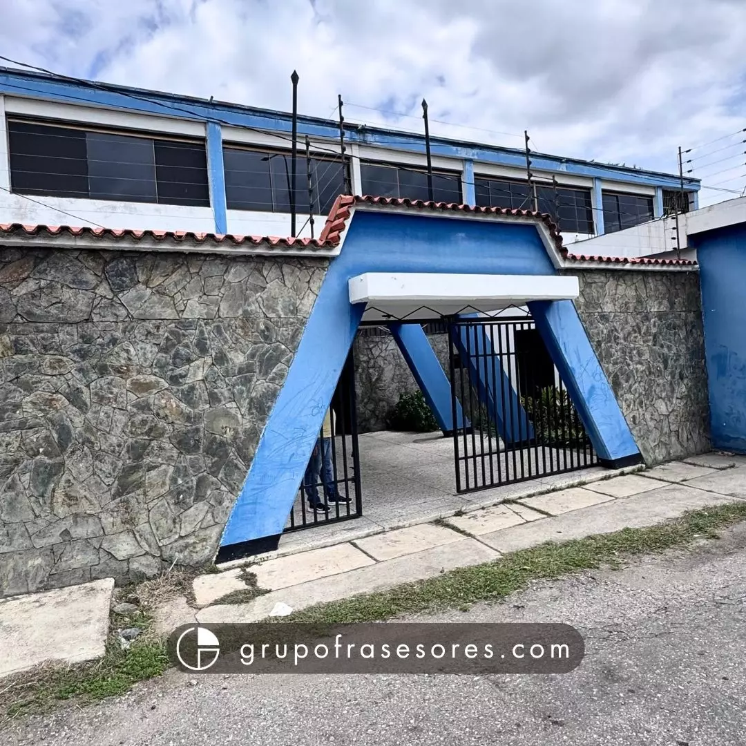 Edificio comercial en venta Avenida Los Horcones Barquisimeto — fachada en esquina